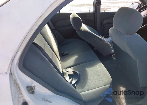 1997 Ford Escort Lx z USA, uszkodzony, nr VIN 1FALP13P6VW409525